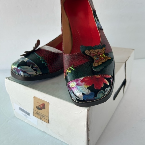 Obiono NIB Unique Hand Painted Butterfly Fashion Vintage Pumps - Picture 2 of 10